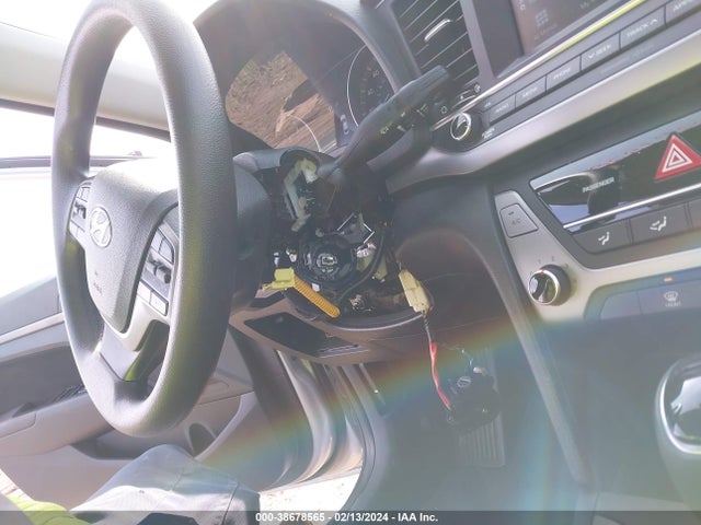 Hyundai ELANTRA SEL 2018 KMHD84LF9JU457459 Image 17