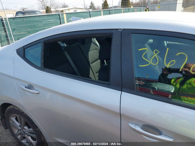 Hyundai ELANTRA SEL 2018 KMHD84LF9JU457459 Image 19