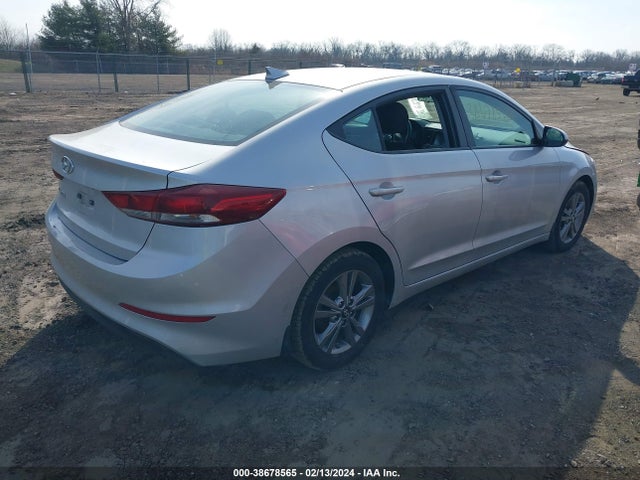 Hyundai ELANTRA SEL 2018 KMHD84LF9JU457459 Image 4