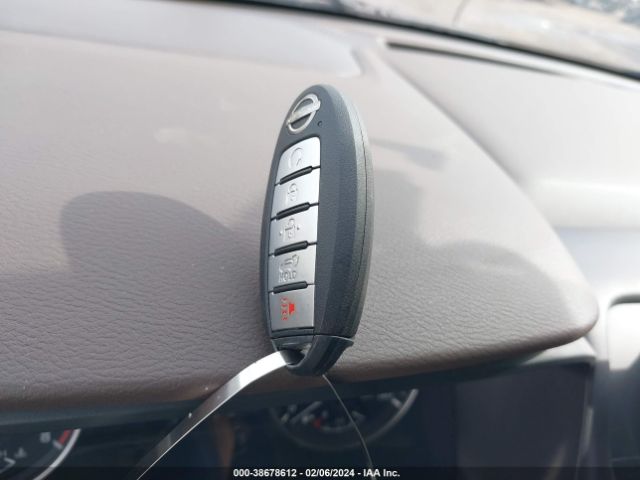 JN8BT3CA5NW042274 Nissan Rogue Sl Fwd