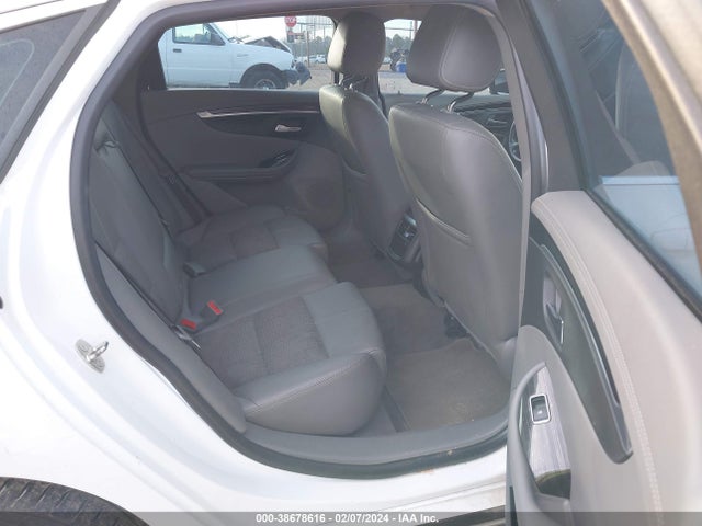 Chevrolet IMPALA 1LT 2018 2G1105S31J9126876 Image 8