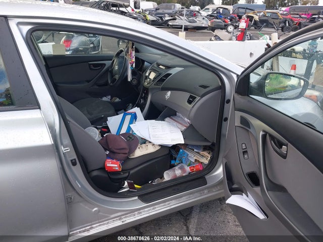 Hyundai ELANTRA SE 2014 5NPDH4AE2EH496960 Image 5