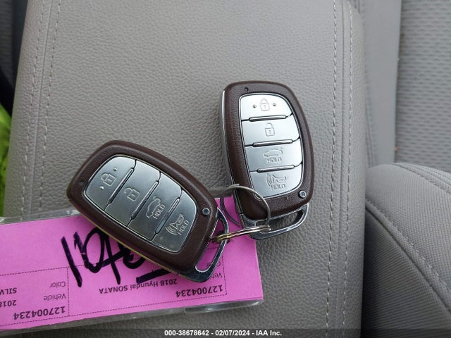 Hyundai SONATA SEL 2018 5NPE34AF0JH632086 Image 11