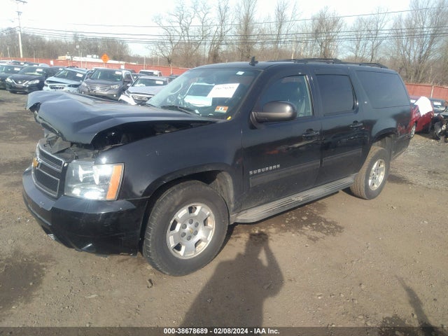 Chevrolet Suburban 1500 Lt 2014 1GNSKJE73ER203733 Image 2