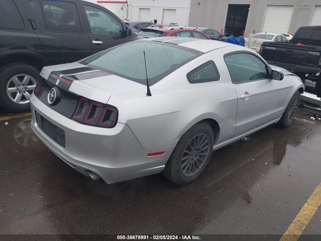 1ZVBP8AM7E5311064 Ford Mustang V6