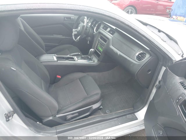 1ZVBP8AM7E5311064 Ford Mustang V6