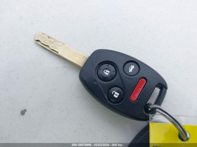5FNYF3H38FB034344 Honda PILOT SE