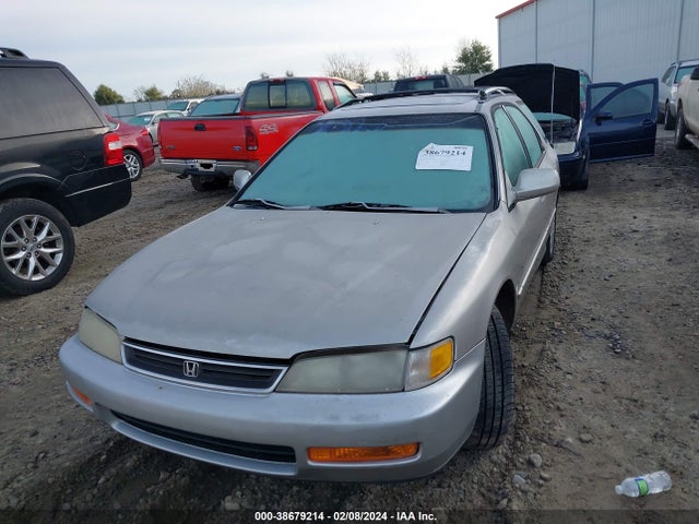1997 HONDA ACCORD EX VIN: 1HGCE189XVA002476