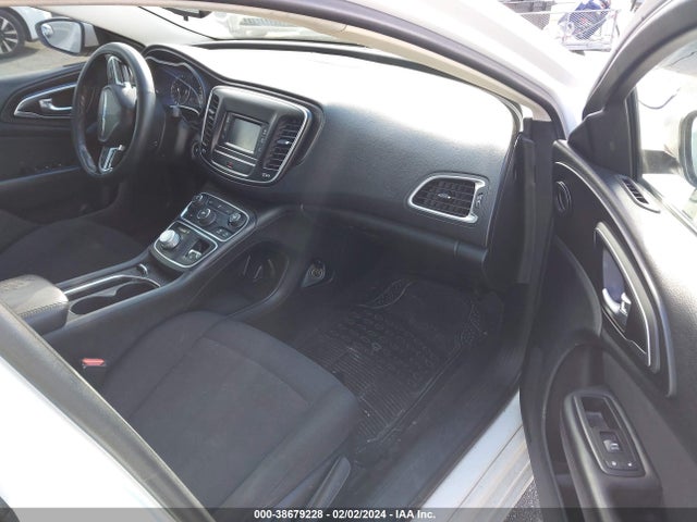 Chrysler 200 Limited 2015 1C3CCCAB6FN680671 Image 5