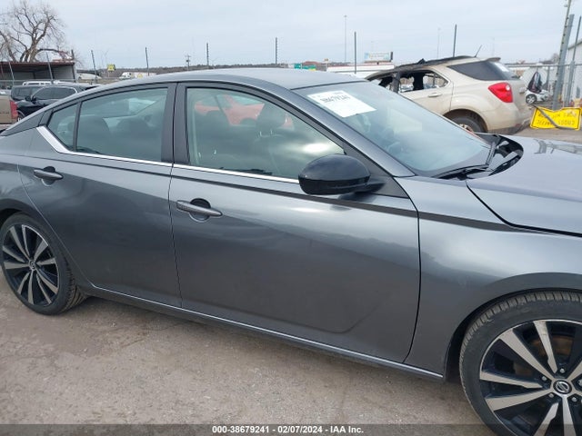2022 NISSAN ALTIMA SR FWD VIN: 1N4BL4CV4NN354182