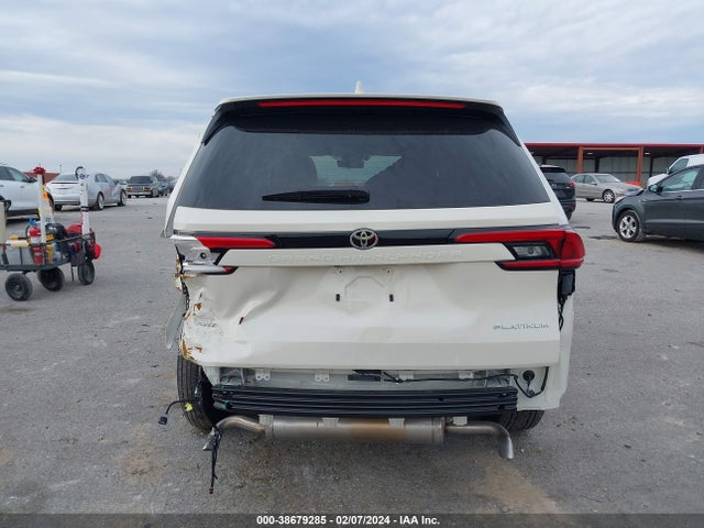 Toyota Grand Highlander Platinum 2024 5TDAAAB53RS011794 Image 16