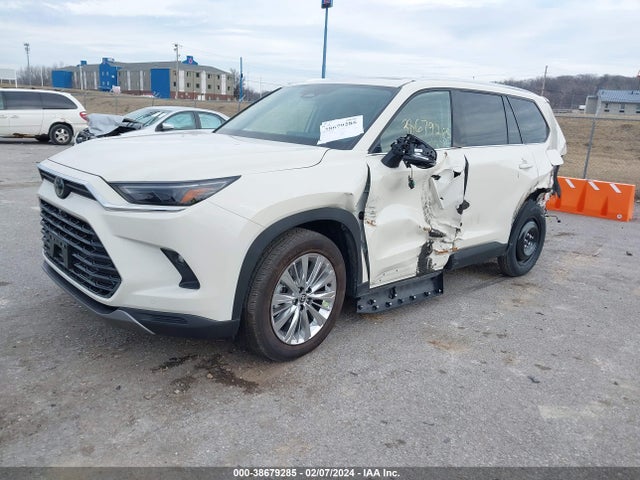 Toyota Grand Highlander Platinum 2024 5TDAAAB53RS011794 Image 2