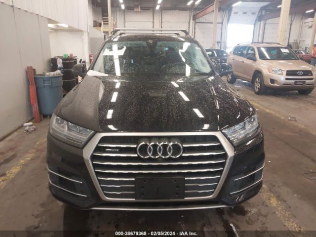 WA1LHAF79KD040129 Audi Q7 45 Premium/45 Se Premium