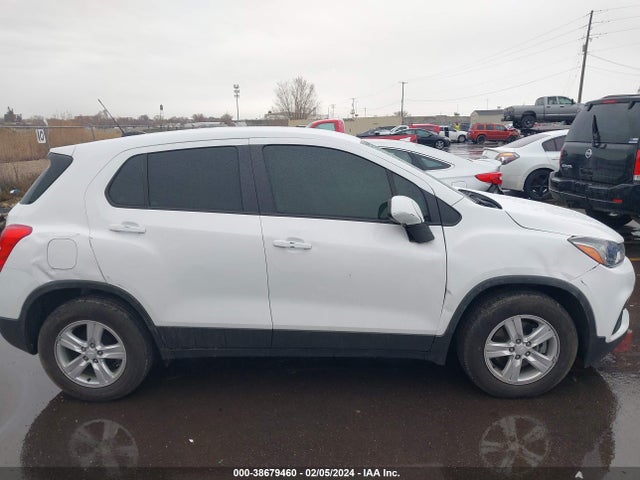 Chevrolet TRAX LS 2019 3GNCJKSB6KL275180 Image 13