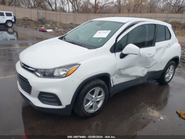 Chevrolet TRAX LS 2019 3GNCJKSB6KL275180 Image 2