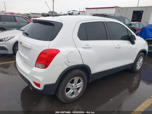 Chevrolet TRAX LS 2019 3GNCJKSB6KL275180 Image 4