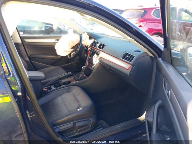 1VWAT7A30EC080920 Volkswagen Passat 1.8t Wolfsburg Edition