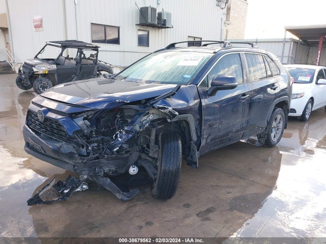 Toyota Rav4 Xle 2021 2T3W1RFV3MC087670 Image 2