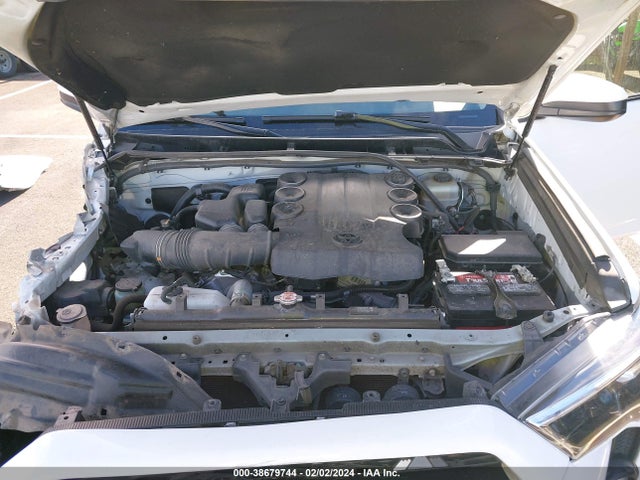 Toyota 4RUNNER SR5 2017 JTEBU5JR2H5406850 Image 10