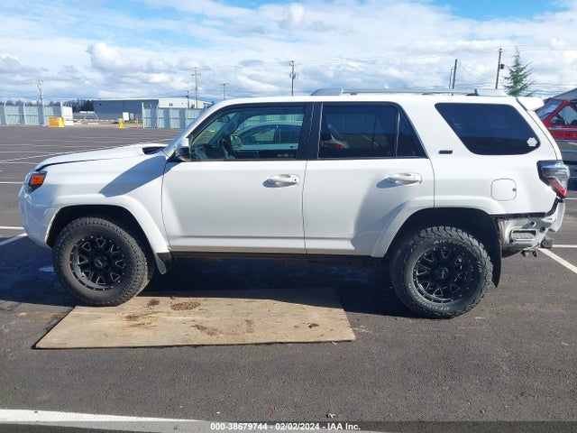 Toyota 4RUNNER SR5 2017 JTEBU5JR2H5406850 Image 15