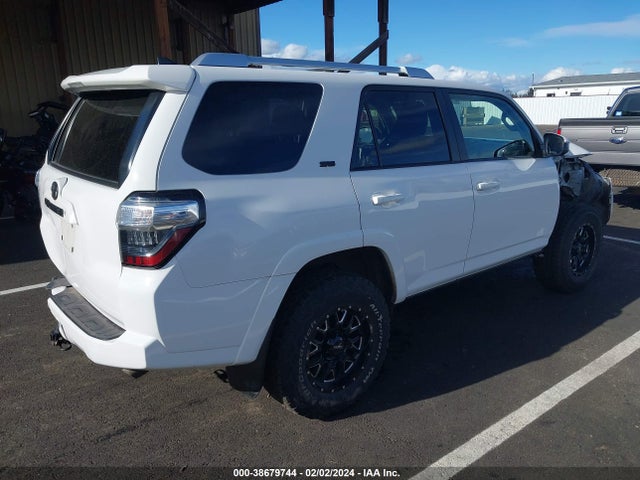 Toyota 4RUNNER SR5 2017 JTEBU5JR2H5406850 Image 4