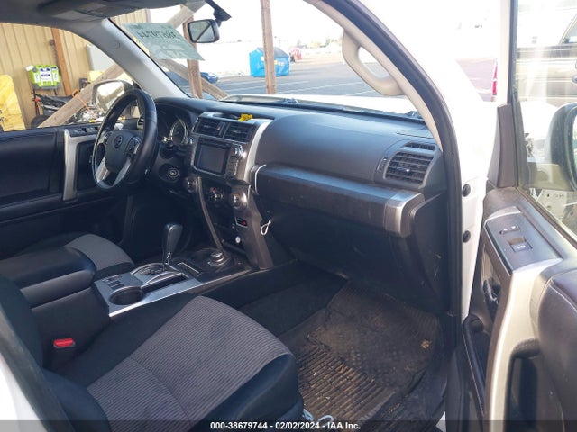Toyota 4RUNNER SR5 2017 JTEBU5JR2H5406850 Image 5