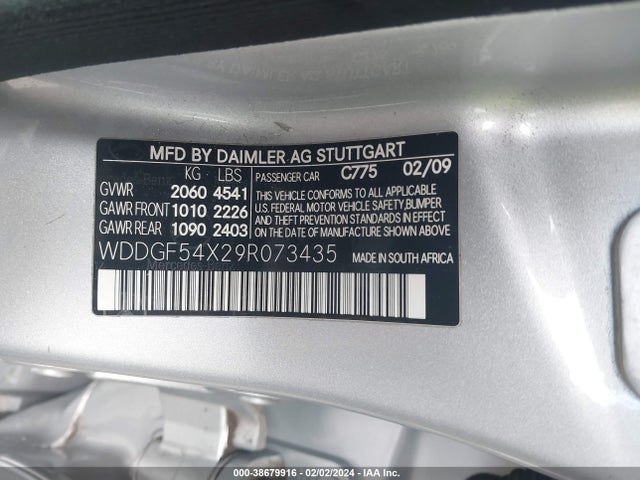 2009 MERCEDES-BENZ C 300 LUXURY/SPORT VIN: WDDGF54X29R073435