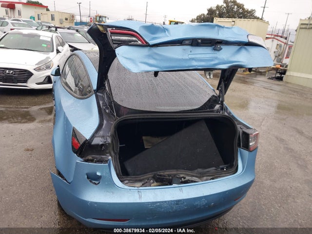 Tesla Model 3 Long Range/mid Range 2018 5YJ3E1EA6JF157590 Image 16