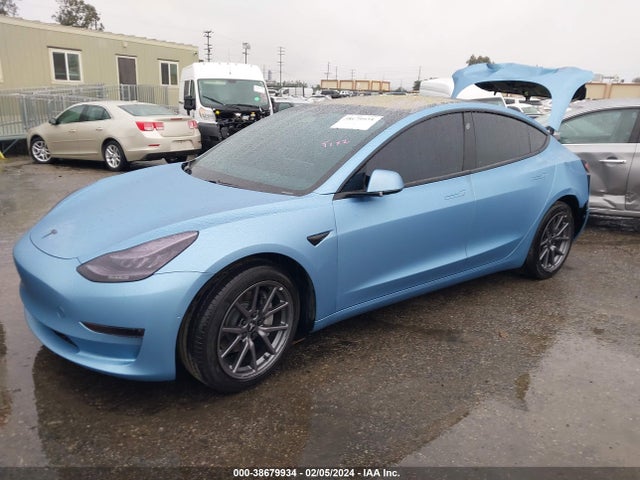 Tesla Model 3 Long Range/mid Range 2018 5YJ3E1EA6JF157590 Image 2