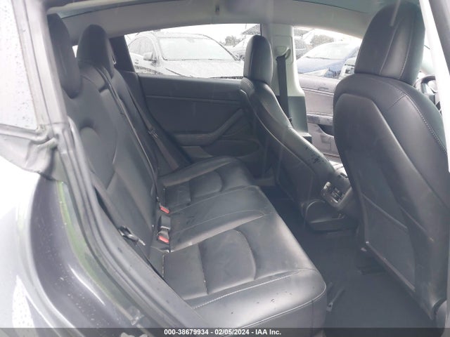 Tesla Model 3 Long Range/mid Range 2018 5YJ3E1EA6JF157590 Image 8