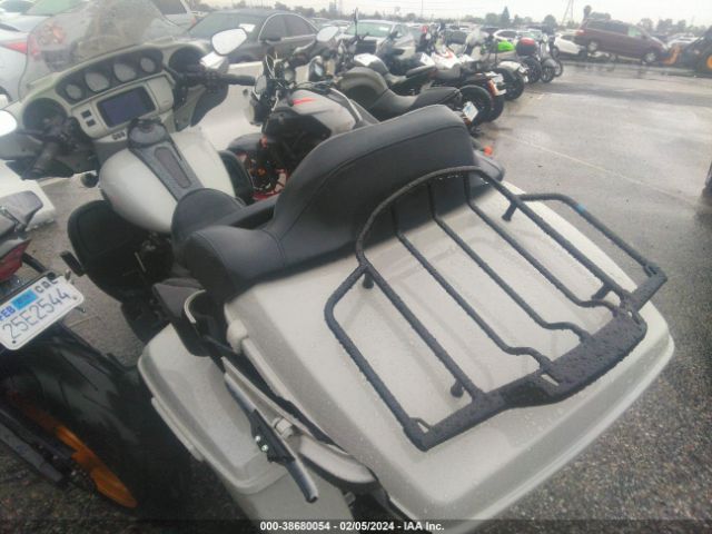 2020 HARLEY-DAVIDSON FLHTKSE 1HD1TEH21LB950695 Photo 2