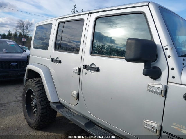 2011 JEEP WRANGLER UNLIMITED SAHARA VIN: 1J4BA5H15BL576324