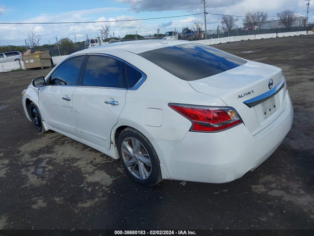 2015 NISSAN ALTIMA 2.5 SV VIN: 1N4AL3AP8FC425357