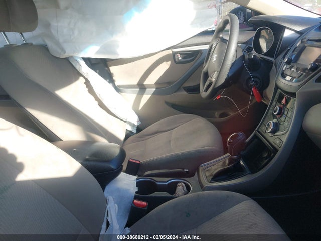 2014 HYUNDAI ELANTRA SE VIN: 5NPDH4AE0EH470602