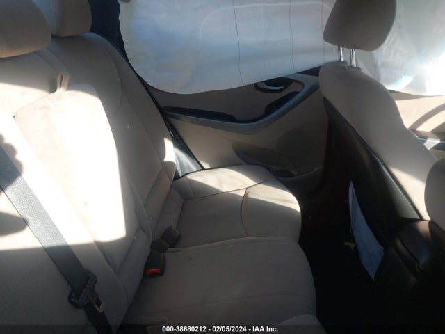 2014 HYUNDAI ELANTRA SE VIN: 5NPDH4AE0EH470602