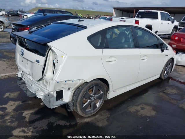 JTDKN3DU4F0424394 Toyota Prius Persona Series Special Edition