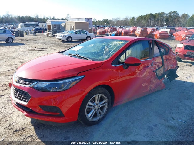 Chevrolet Cruze Lt Auto 2018 3G1BE6SM8JS652106 Image 2
