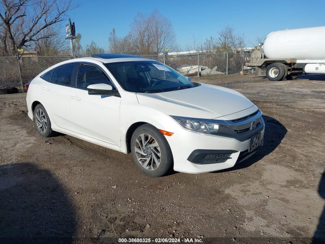 Honda CIVIC EX 2018 2HGFC2F72JH534116 Image 1