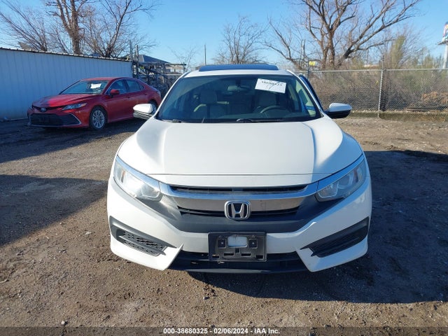 Honda CIVIC EX 2018 2HGFC2F72JH534116 Image 12