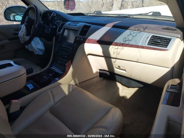 2013 CADILLAC ESCALADE EXT 3GYT4NEF4DG209734 Photo 4