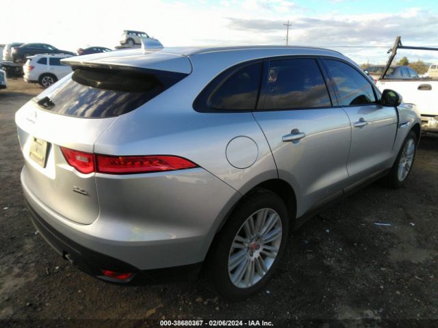 SADCJ2FX4JA299454 Jaguar F-pace 25t Premium
