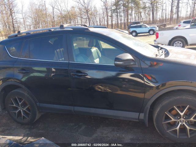 2T3JFREV8JW742302 Toyota RAV4 SE