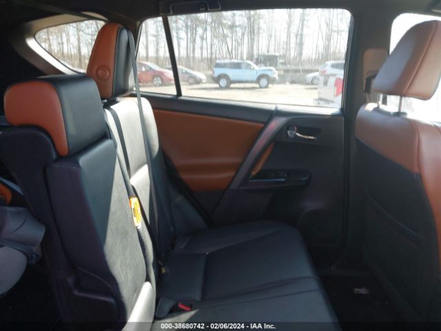 2T3JFREV8JW742302 Toyota RAV4 SE