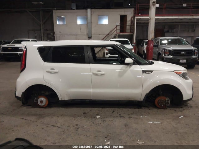 KNDJN2A24E7089670 KIA Soul