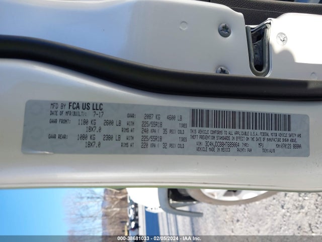 3C4NJDCB8HT689064 Jeep New Compass Limited 4x4