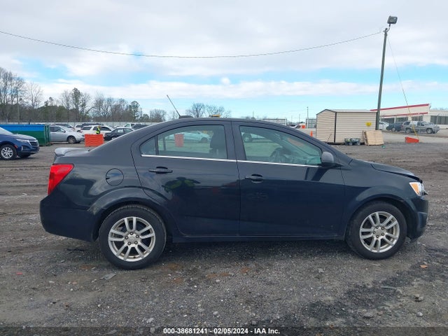 Chevrolet Sonic Lt Auto 2015 1G1JC5SH3F4147810 Image 13