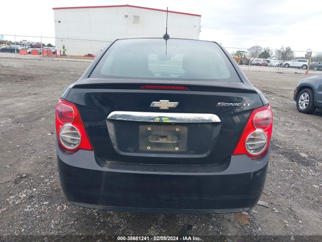Chevrolet Sonic Lt Auto 2015 1G1JC5SH3F4147810 Image 16
