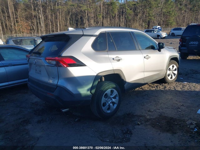 Toyota RAV4 LE 2019 JTMH1RFV0KD039836 Image 4