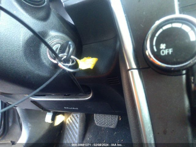 4T1BF1FK4HU364461 Toyota CAMRY SE