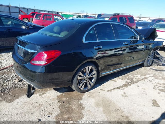 55SWF4JB7HU213197 Mercedes-Benz C 300 Luxury/sport